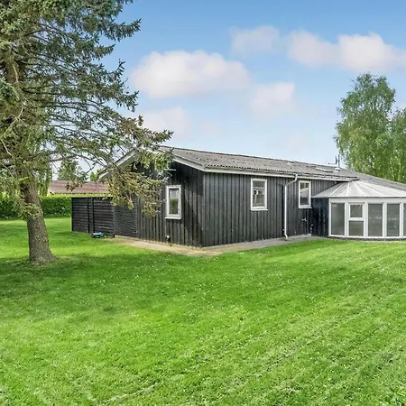 Holiday home Pet Friendly In With Sauna